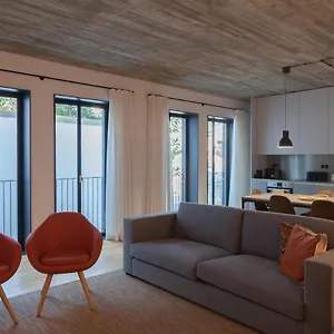https://feels-like-home-intendente-cozy-industrial-flat.hotels-lisbon-portugal.com